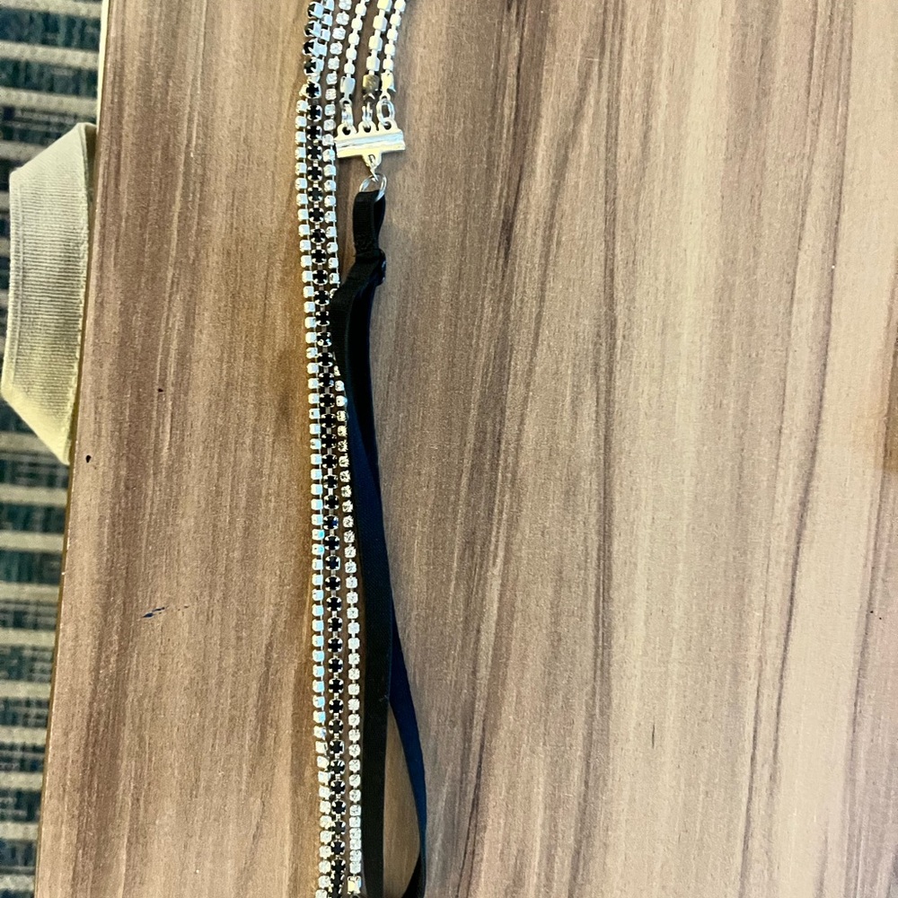 NWOT Dauphines of New York rhinestone headband - Picture 2 of 5